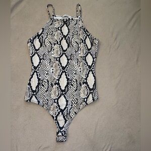 Saints & Heart snakeskin bodysuit tank top size M NWT snake skin